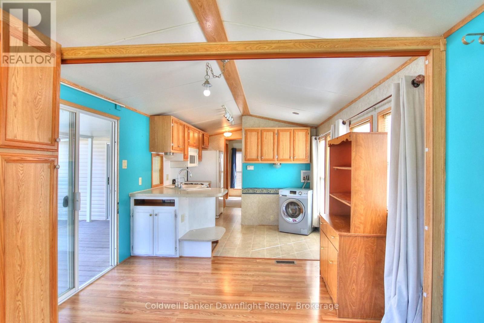 Photo 3 of 13 for 30 Starboard - 77719 Bluewater Highway