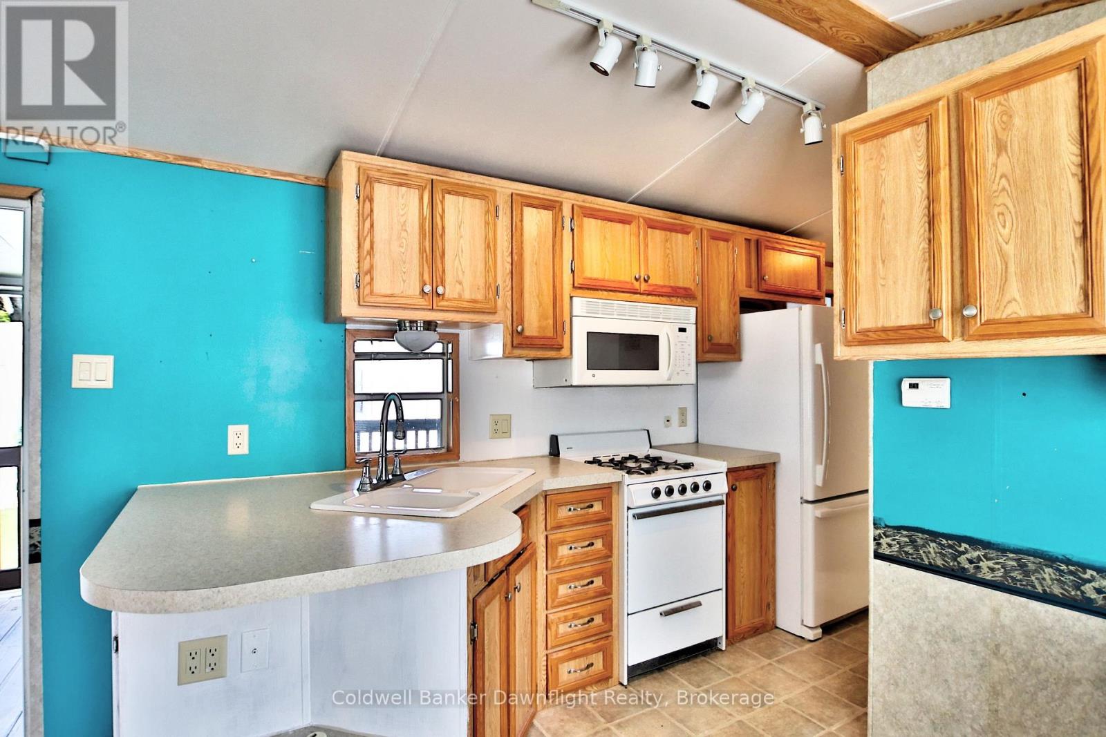 30 Starboard - 77719 Bluewater Highway, Bluewater, Ontario  N0M 1G0 - Photo 6 - X12391950