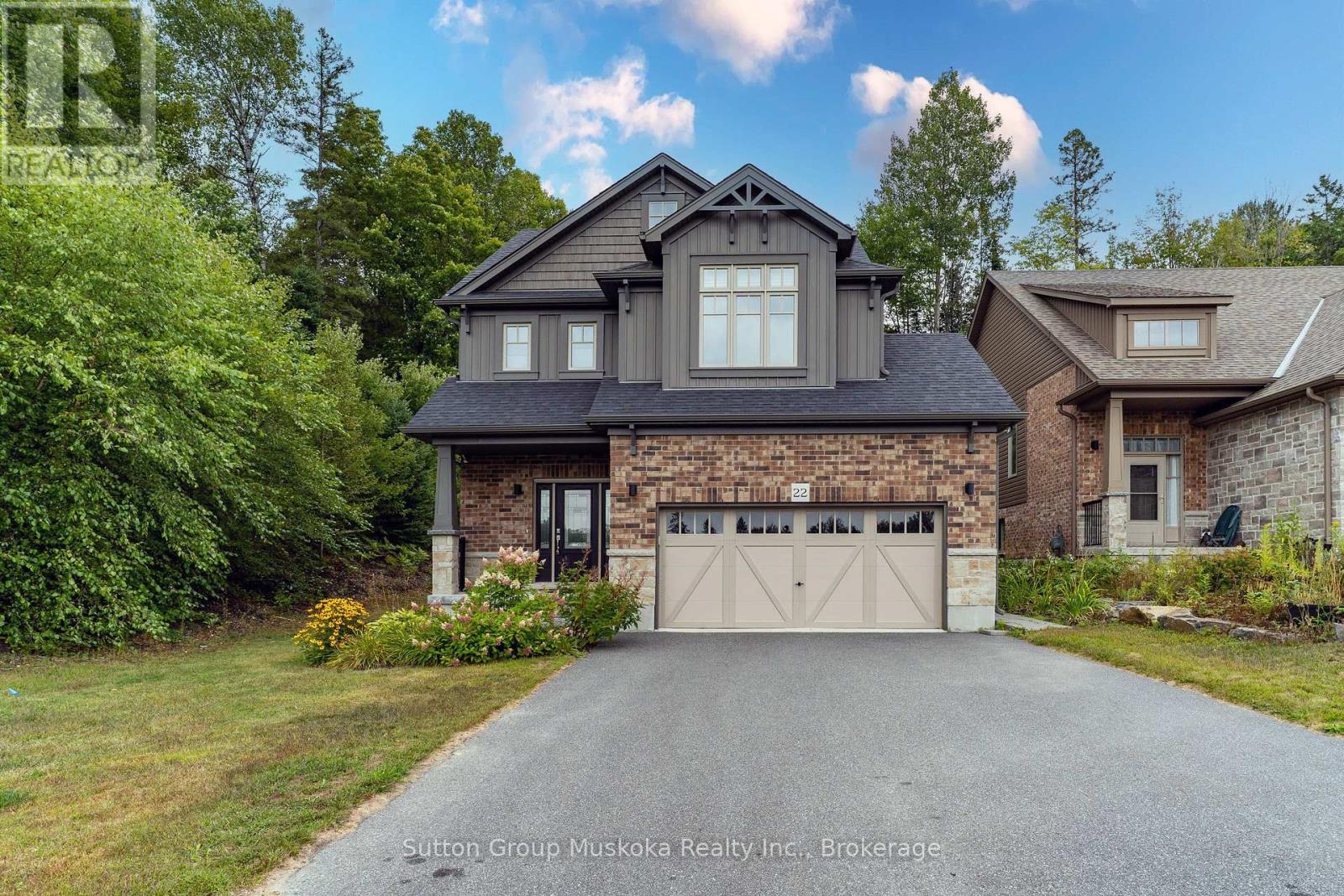 22 BRAESIDE CRESCENT, Huntsville, Ontario