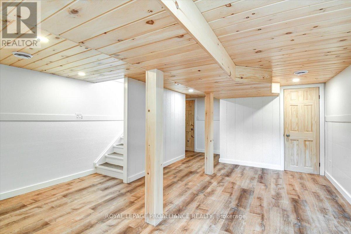 1040 Snider Road, North Frontenac, Ontario  K0H 1K0 - Photo 20 - X12391972