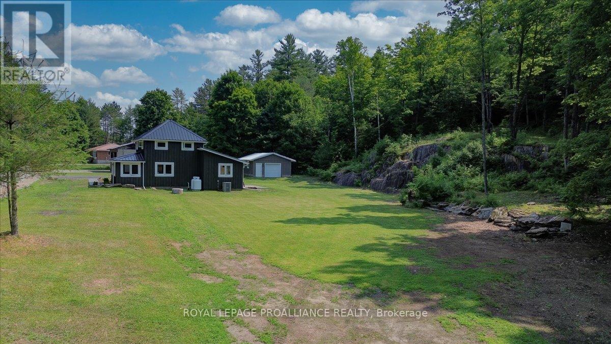 1040 Snider Road, North Frontenac, Ontario  K0H 1K0 - Photo 28 - X12391972