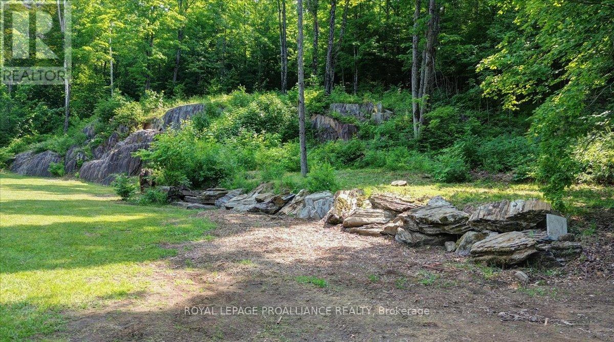1040 Snider Road, North Frontenac, Ontario  K0H 1K0 - Photo 29 - X12391972