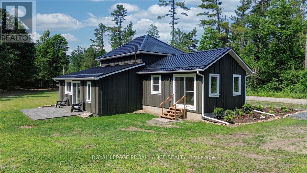 1040 Snider Road, North Frontenac, Ontario  K0H 1K0 - Photo 35 - X12391972