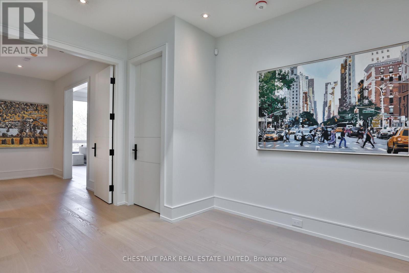 2 Marchwood Drive, Toronto, Ontario  M3H 1J8 - Photo 18 - C12391816