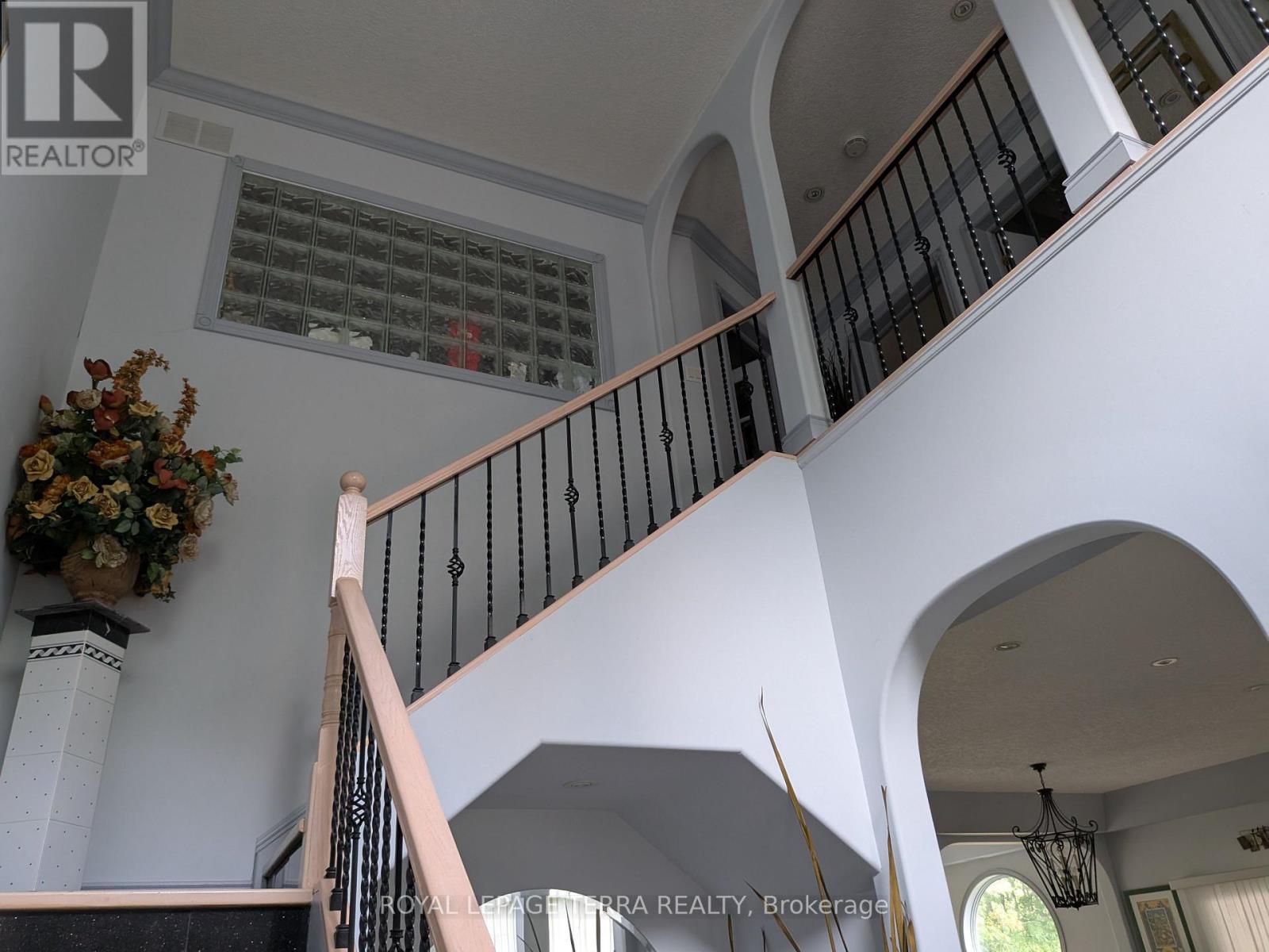 56 Idlewood Drive S, Wasaga Beach, Ontario  L9Z 1R7 - Photo 9 - S12327954