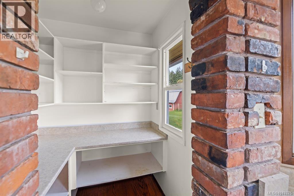 Property at 561 Boblaw Pl image 4