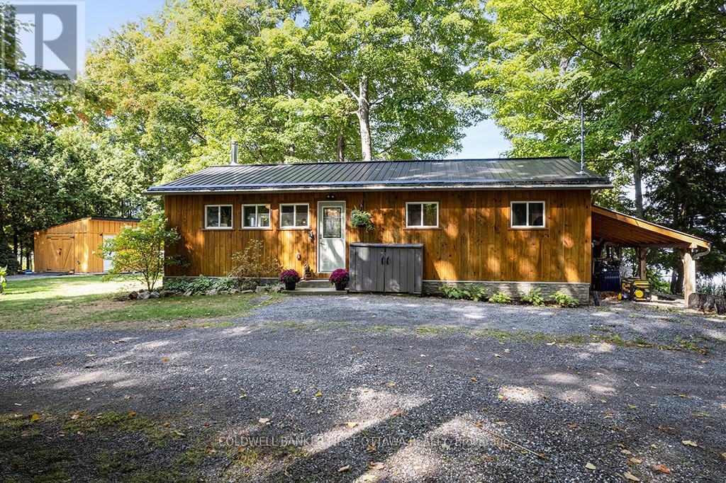 127 Sunset View Lane, Mississippi Mills, Ontario  K0A 1P0 - Photo 3 - X12391555
