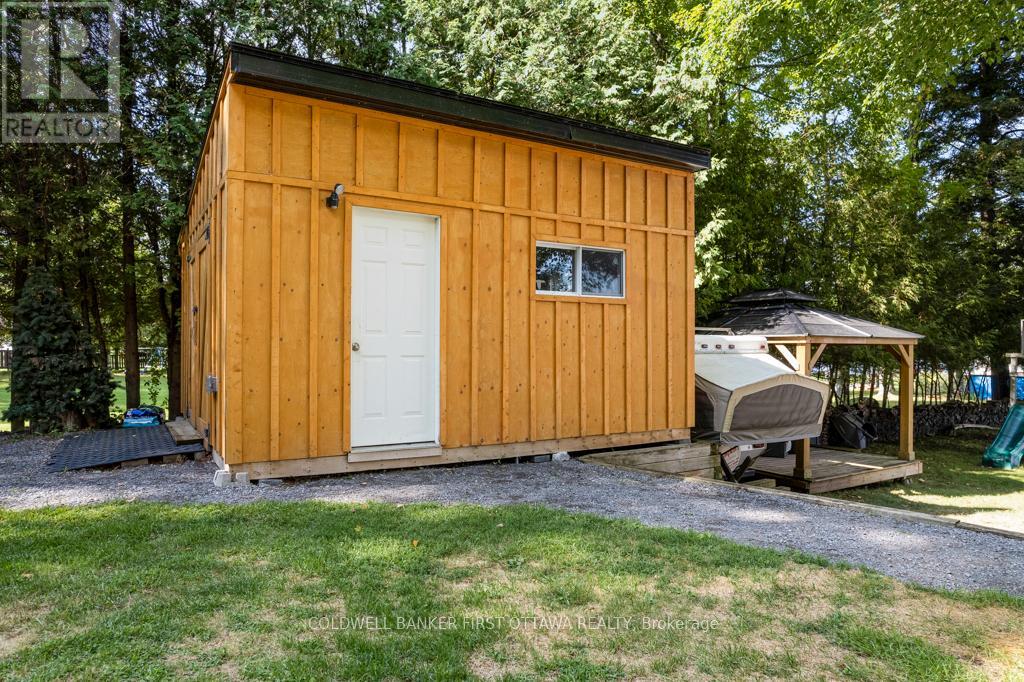 127 Sunset View Lane, Mississippi Mills, Ontario  K0A 1P0 - Photo 7 - X12391555