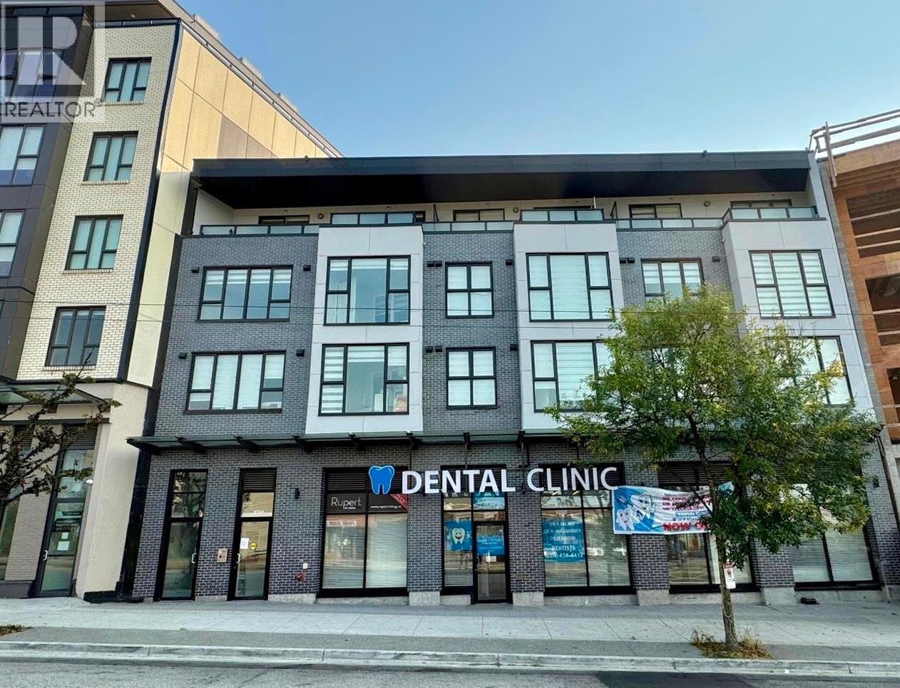 304 3050 KINGSWAY, Vancouver, British Columbia