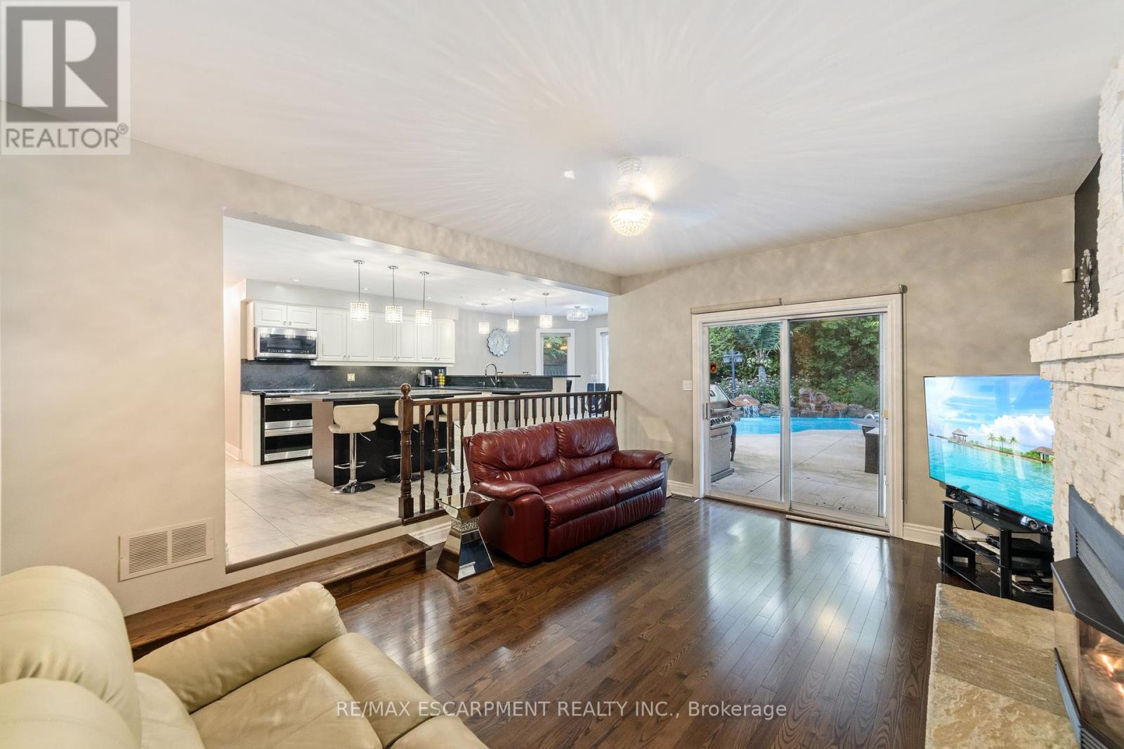 117 Miller Drive, Hamilton, Ontario  L9G 4W2 - Photo 23 - X12378821