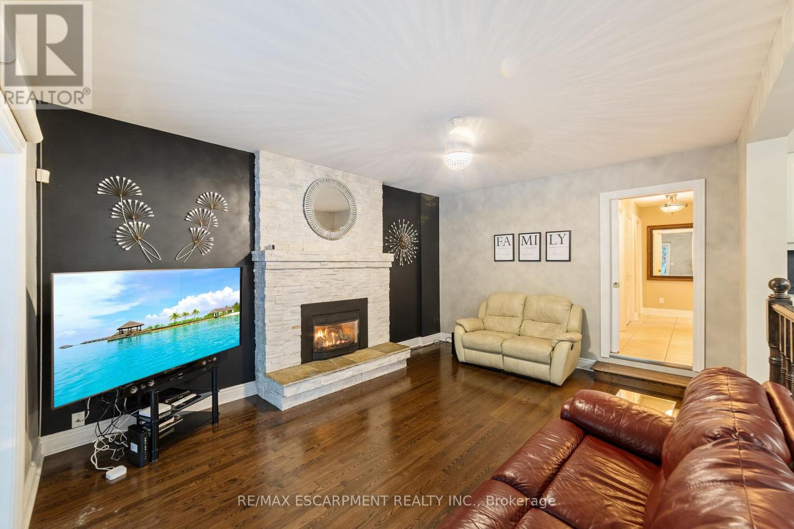 117 Miller Drive, Hamilton, Ontario  L9G 4W2 - Photo 24 - X12378821