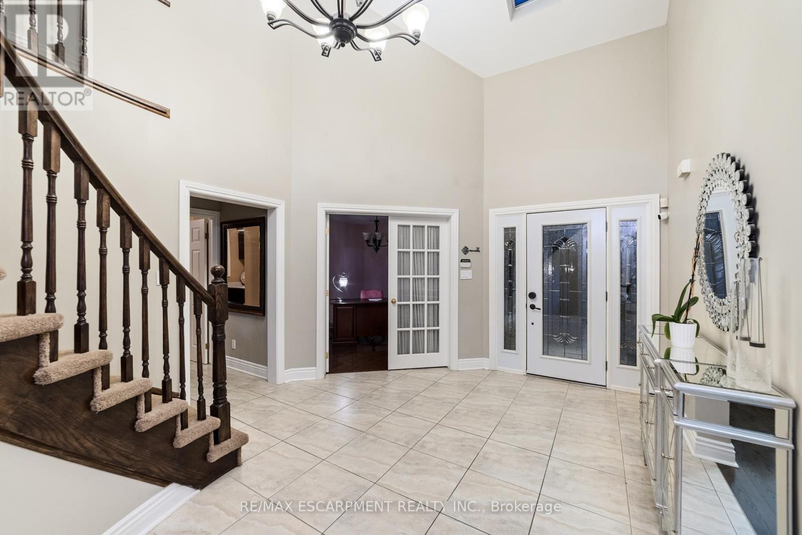 117 Miller Drive, Hamilton, Ontario  L9G 4W2 - Photo 26 - X12378821