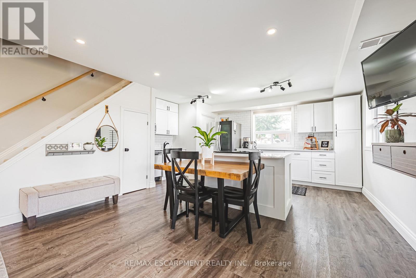 1 - 469 Claridge Road, Burlington, Ontario  L7N 2S1 - Photo 10 - W12391844