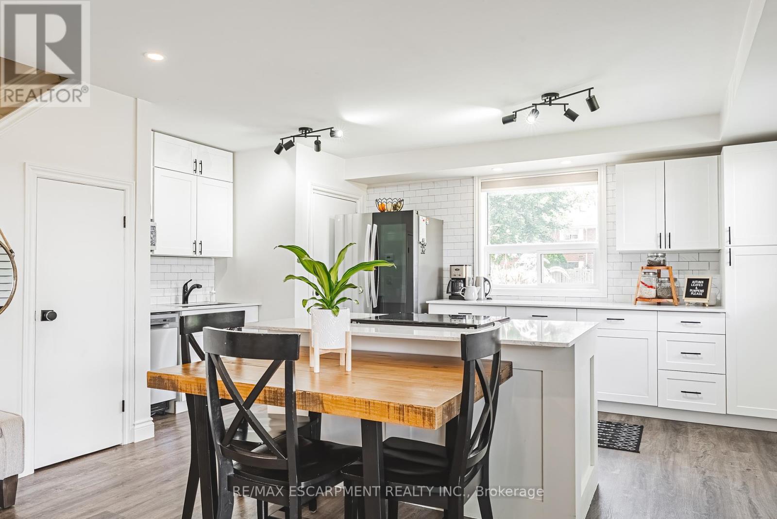 1 - 469 Claridge Road, Burlington, Ontario  L7N 2S1 - Photo 11 - W12391844