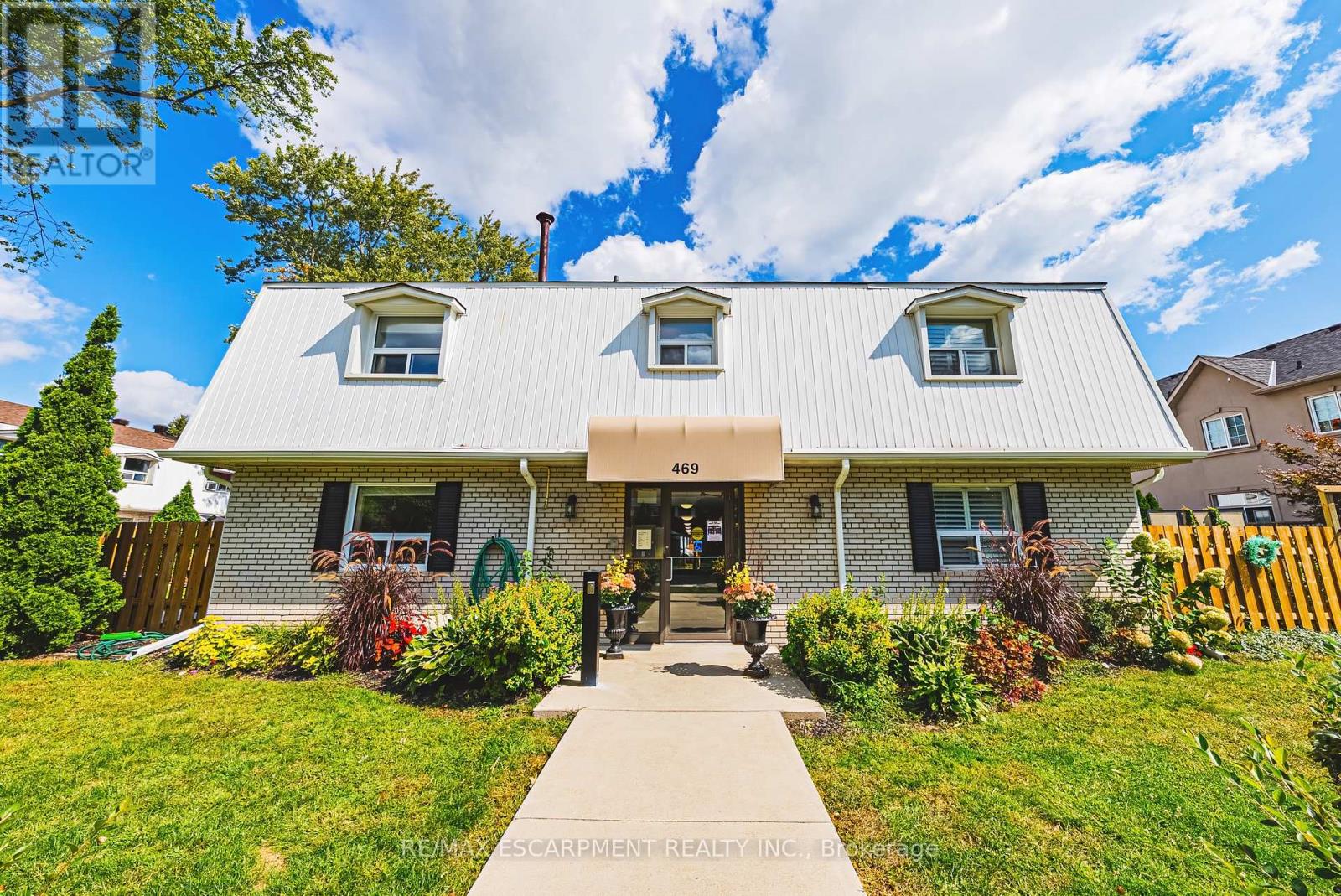 1 - 469 Claridge Road, Burlington, Ontario  L7N 2S1 - Photo 5 - W12391844