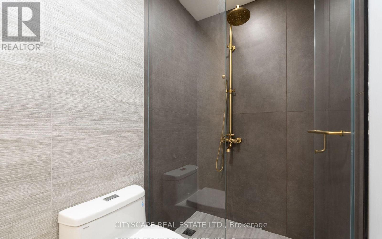 1270 Saginaw Crescent, Mississauga, Ontario  L5H 4B8 - Photo 27 - W12391858