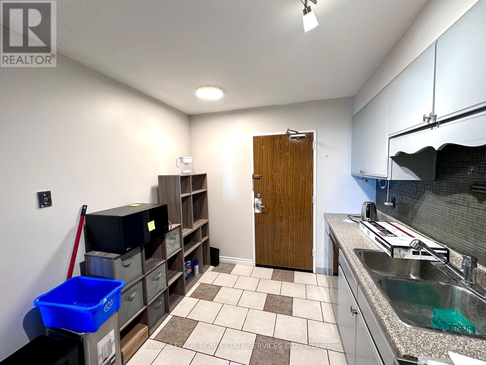 1410 - 20 Mississauga Valley Boulevard Nw, Mississauga, Ontario  L5A 3S1 - Photo 12 - W12391873