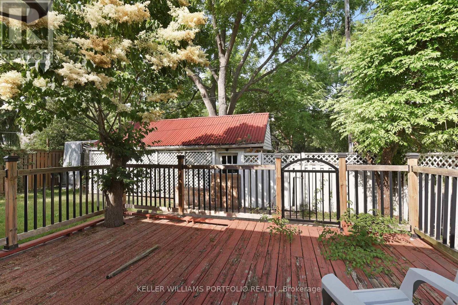 146 Askin Avenue, Windsor, Ontario  N9B 2W9 - Photo 6 - X12391867