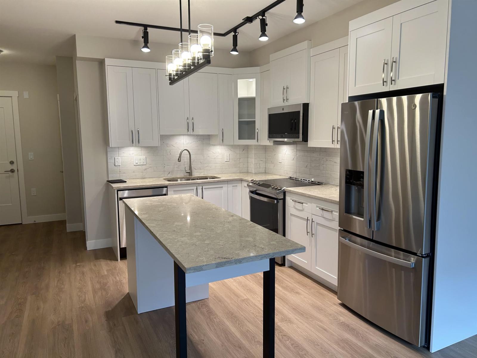 A333 8233 208b Street, Langley, British Columbia  V0V 0V0 - Photo 9 - R3015119