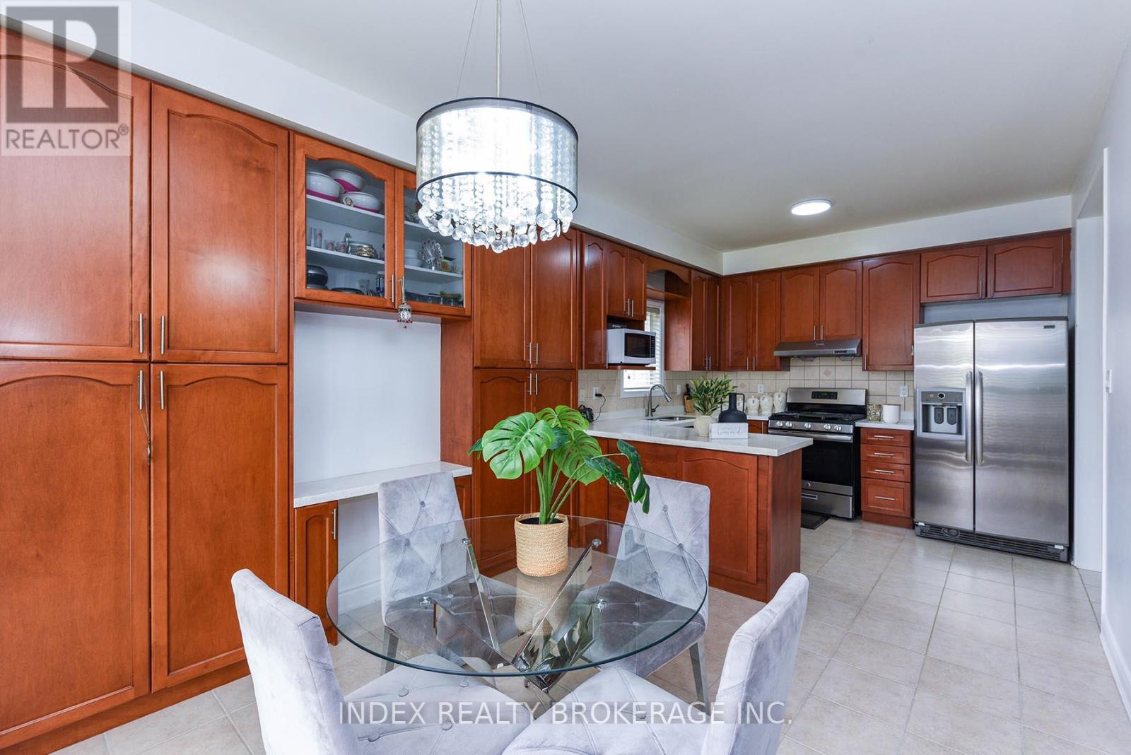 33 Portstewart Crescent, Brampton, Ontario  L6X 0R6 - Photo 16 - W12245847