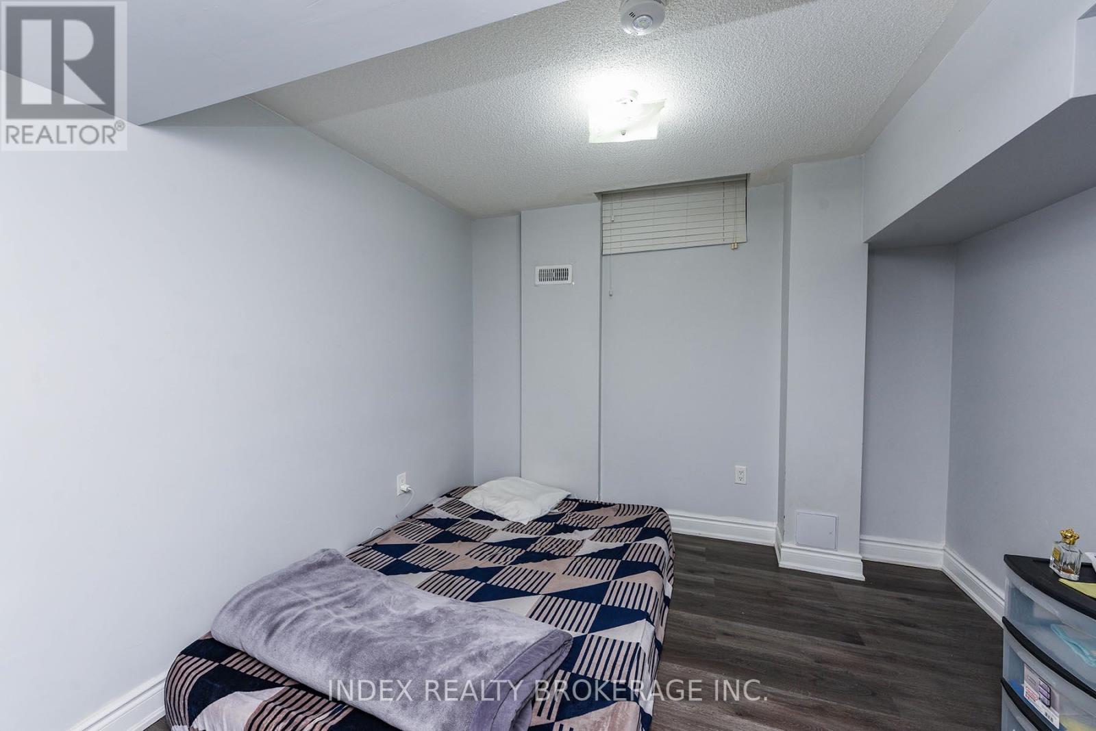 33 Portstewart Crescent, Brampton, Ontario  L6X 0R6 - Photo 35 - W12245847
