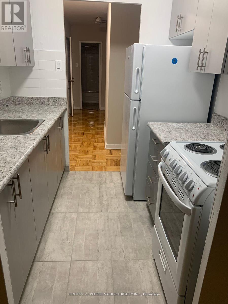 404 - 839 Roselawn Avenue, Toronto, Ontario  M6B 1B5 - Photo 7 - W12382798