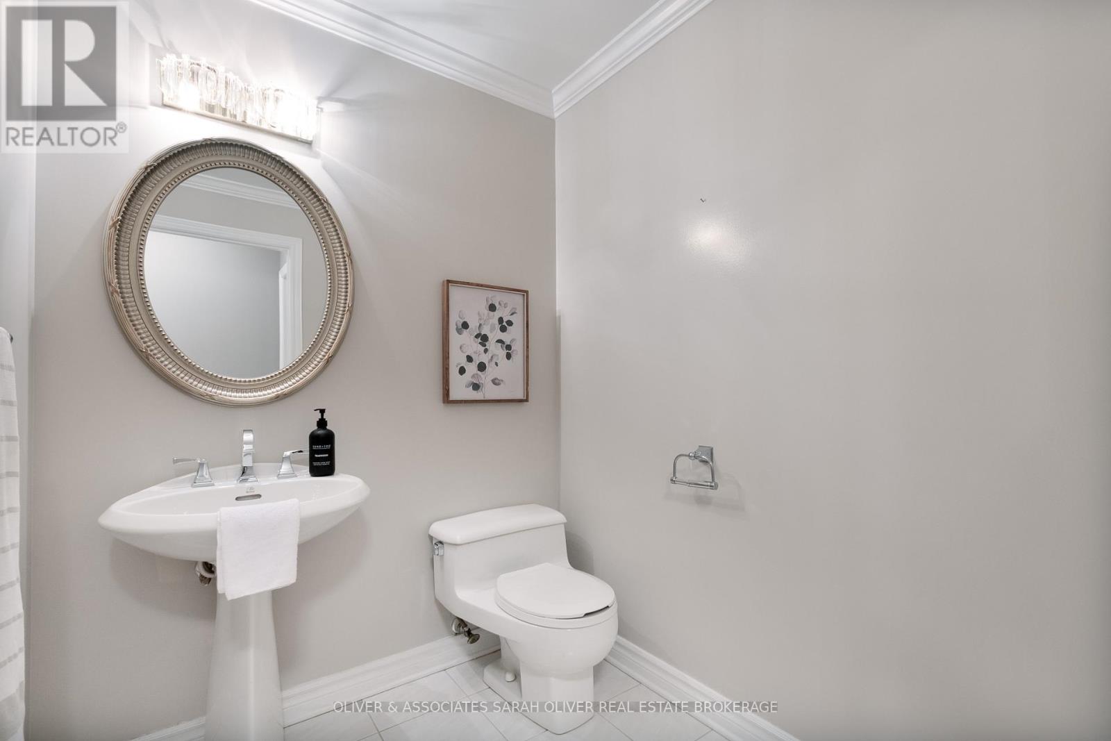 210 - 250 Sydenham Street, London East, Ontario  N6A 5S1 - Photo 15 - X12392081