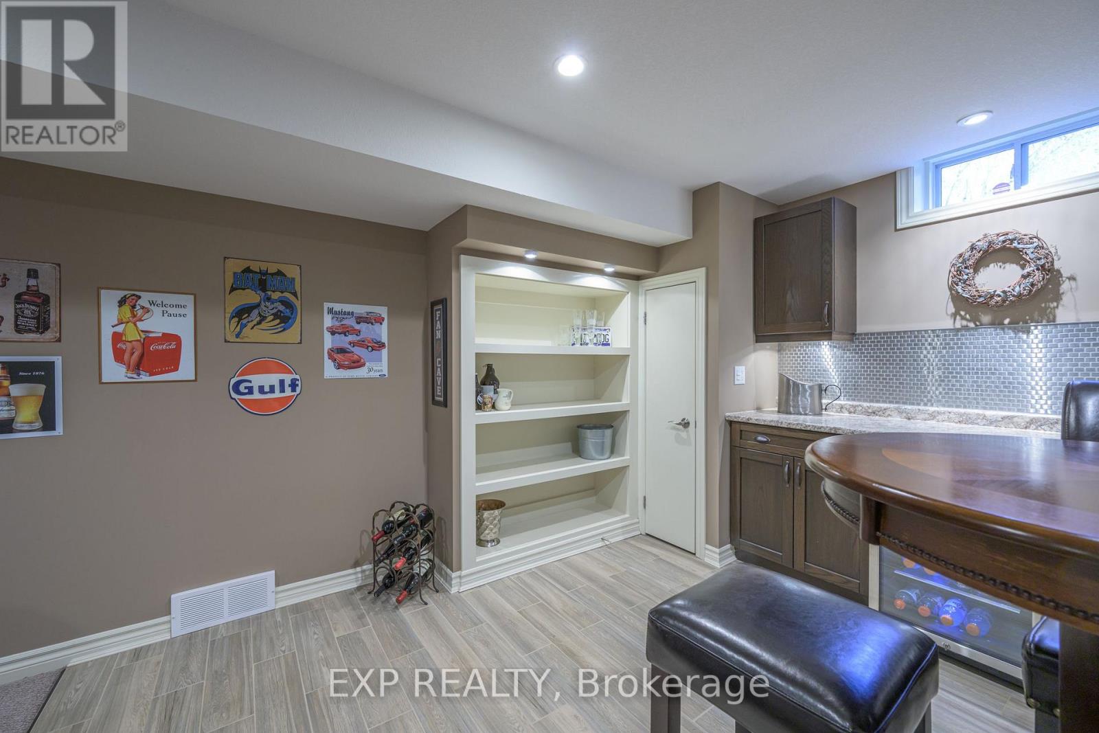 22 Glenridge Crescent, London North (North A), Ontario  N6G 4W5 - Photo 31 - X12392133
