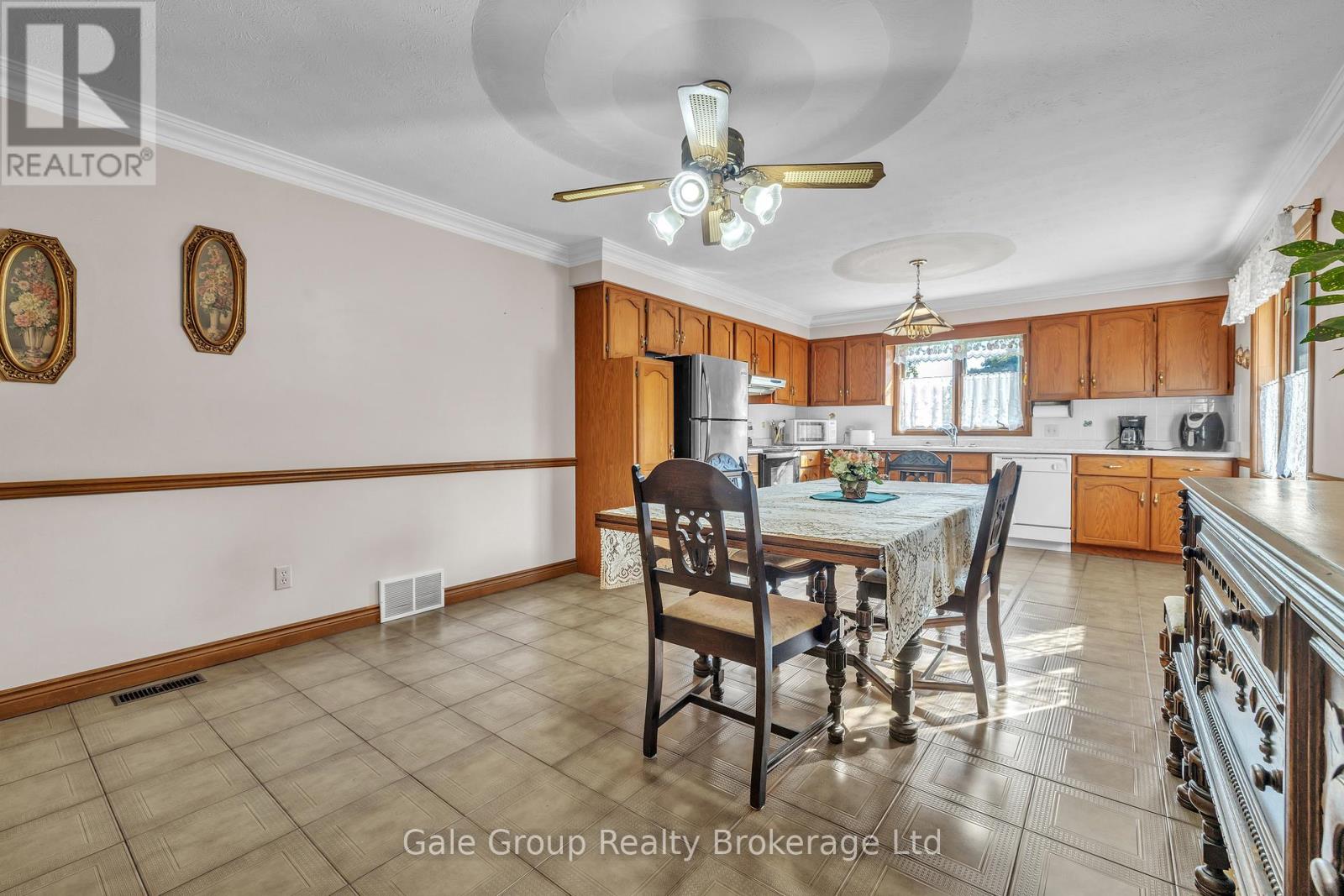 81 Bee Street, Woodstock, Ontario  N4S 3Z2 - Photo 6 - X12392072