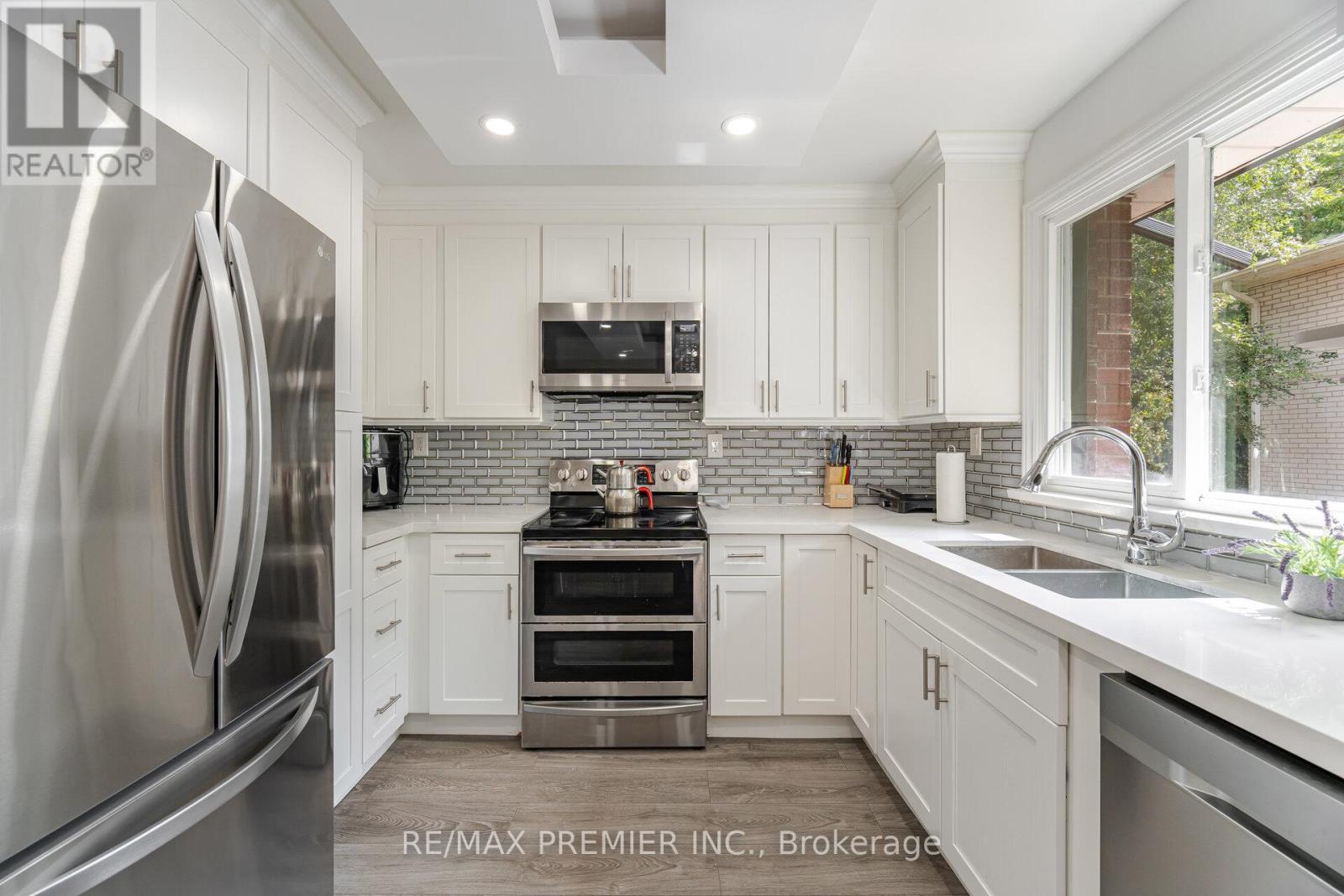 173 Torresdale Avenue, Toronto, Ontario  M2R 3E3 - Photo 11 - C12392042