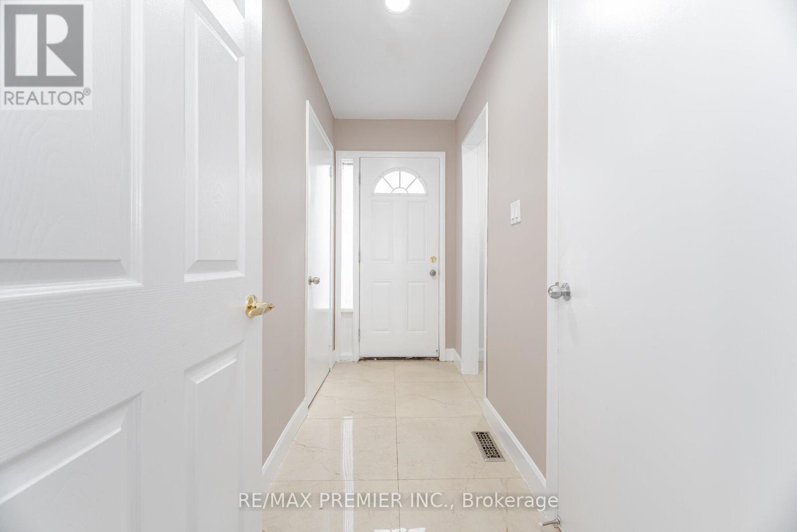 173 Torresdale Avenue, Toronto, Ontario  M2R 3E3 - Photo 28 - C12392042