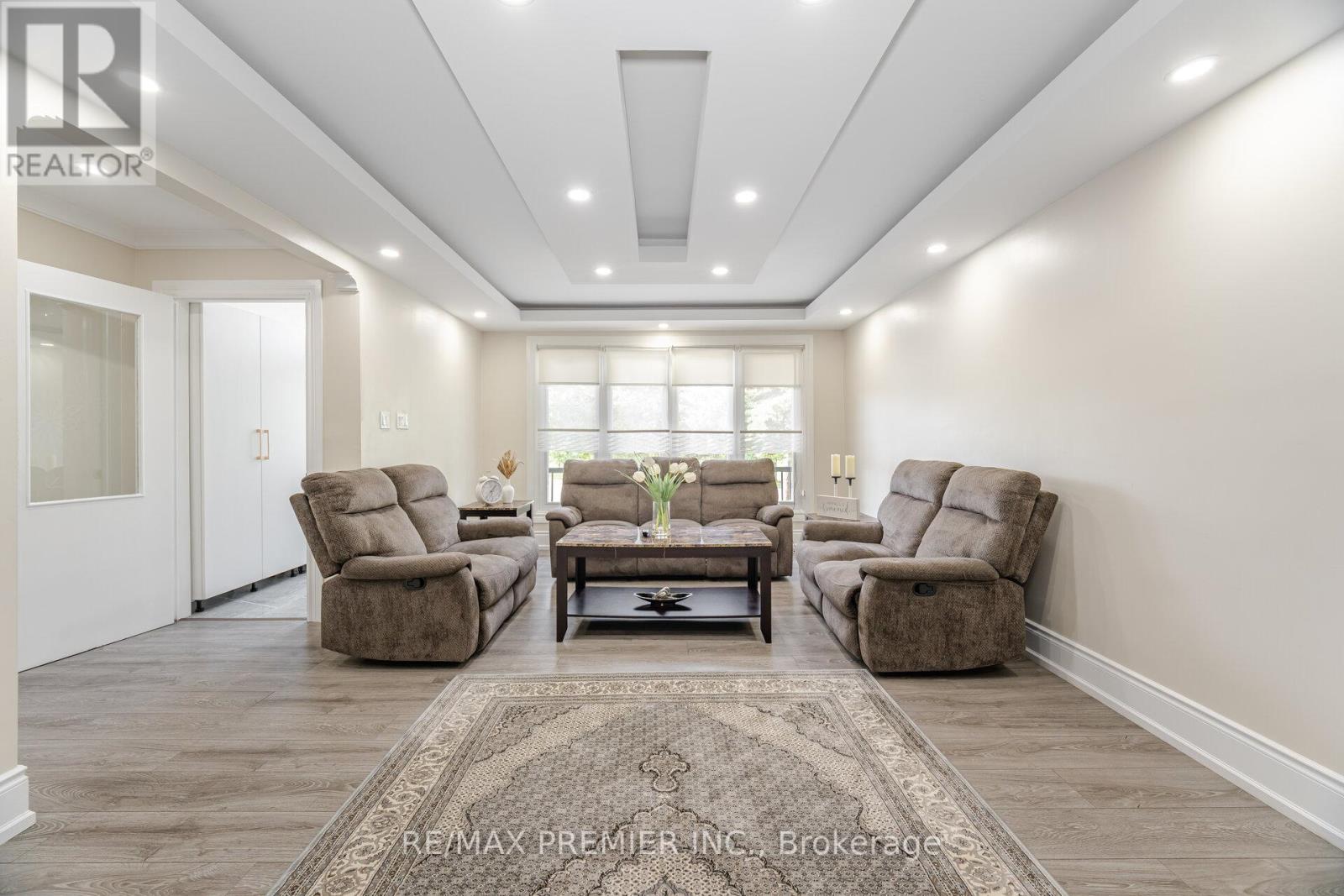 173 Torresdale Avenue, Toronto, Ontario  M2R 3E3 - Photo 6 - C12392042