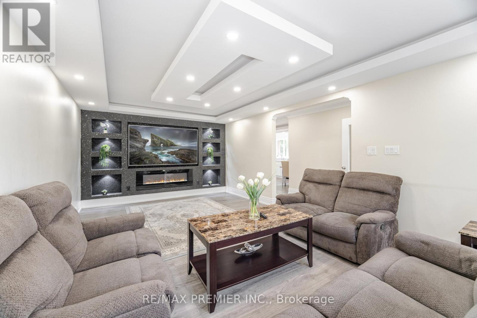 173 Torresdale Avenue, Toronto, Ontario  M2R 3E3 - Photo 9 - C12392042