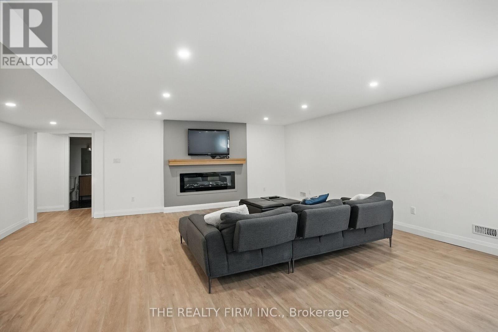 2151 Tripp Drive, London South, Ontario  N6P 0H4 - Photo 35 - X12392070
