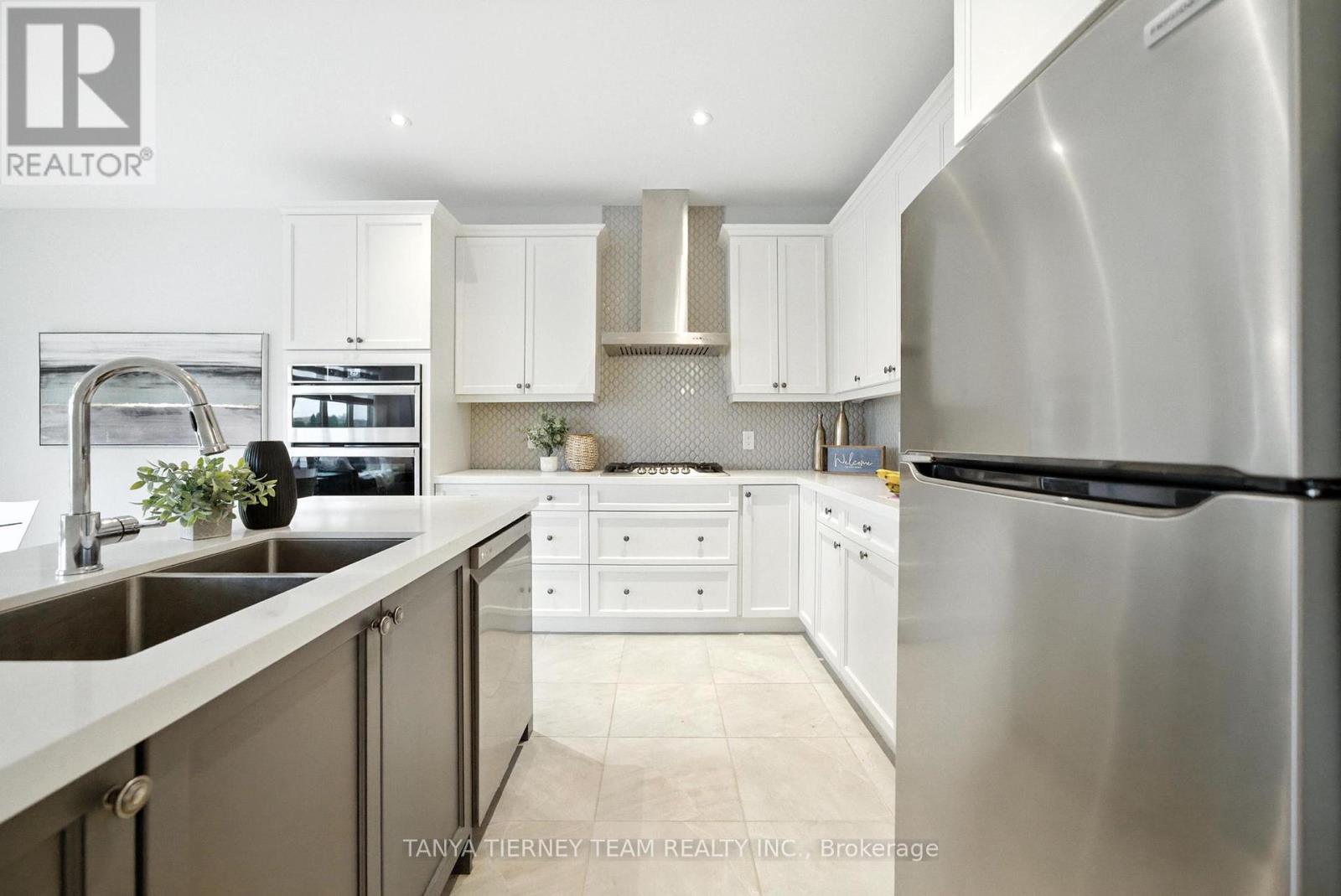 95 Bremner Street, Whitby (Rolling Acres), Ontario  L1R 0P9 - Photo 8 - E12391894