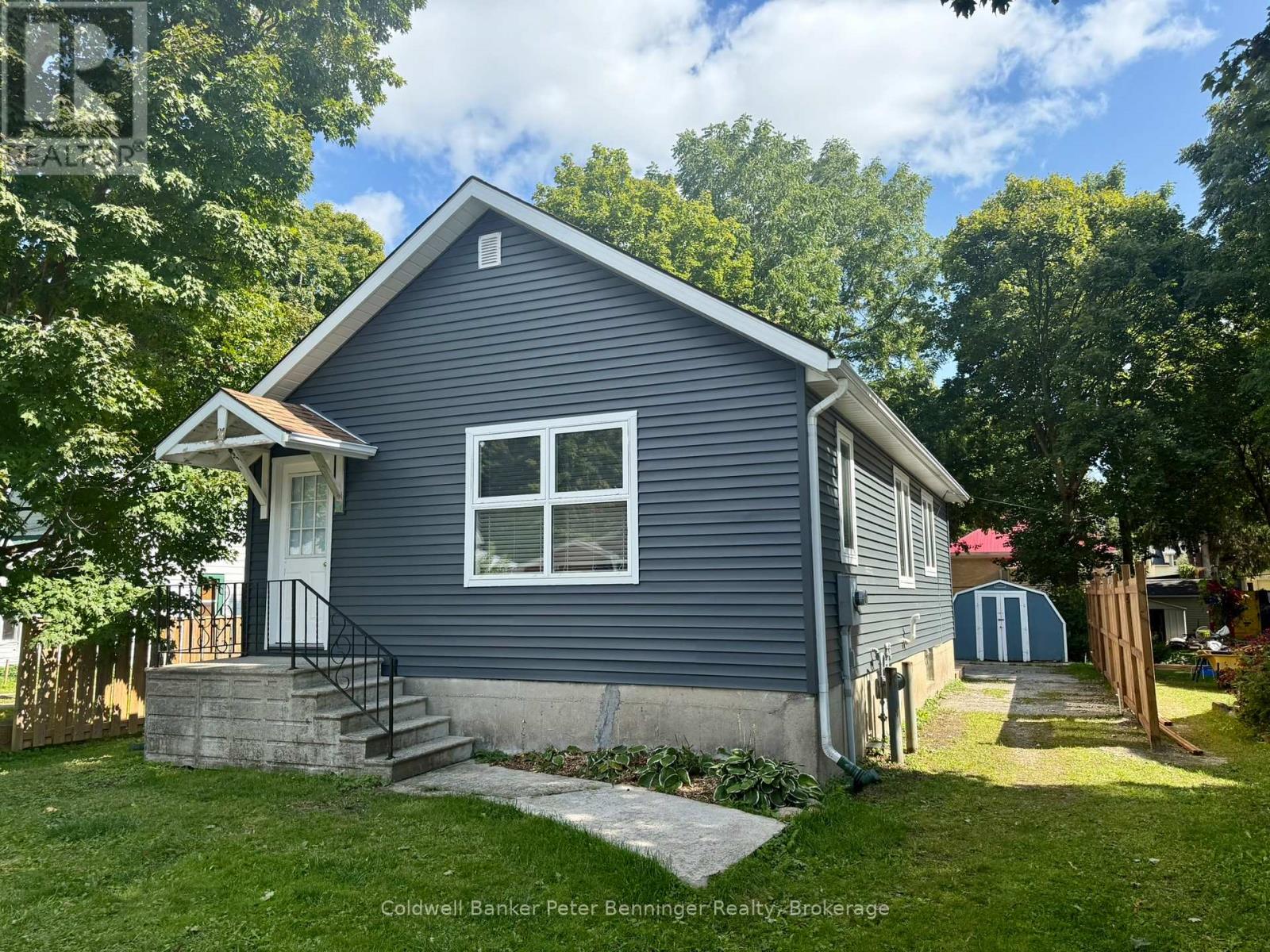 259 Minnie Street, North Huron, Ontario  N0G 2W0 - Photo 1 - X12392093