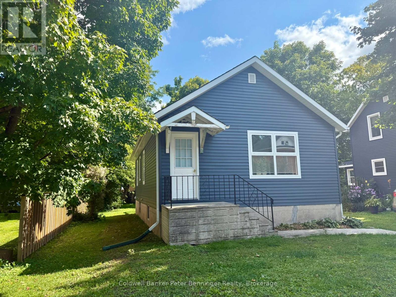 259 Minnie Street, North Huron, Ontario  N0G 2W0 - Photo 2 - X12392093