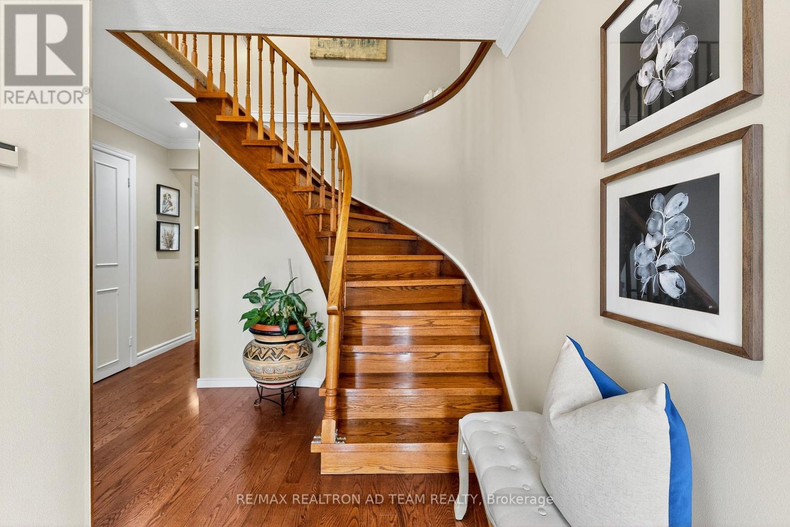 Property at 1303 REDWOOD LANE image 4