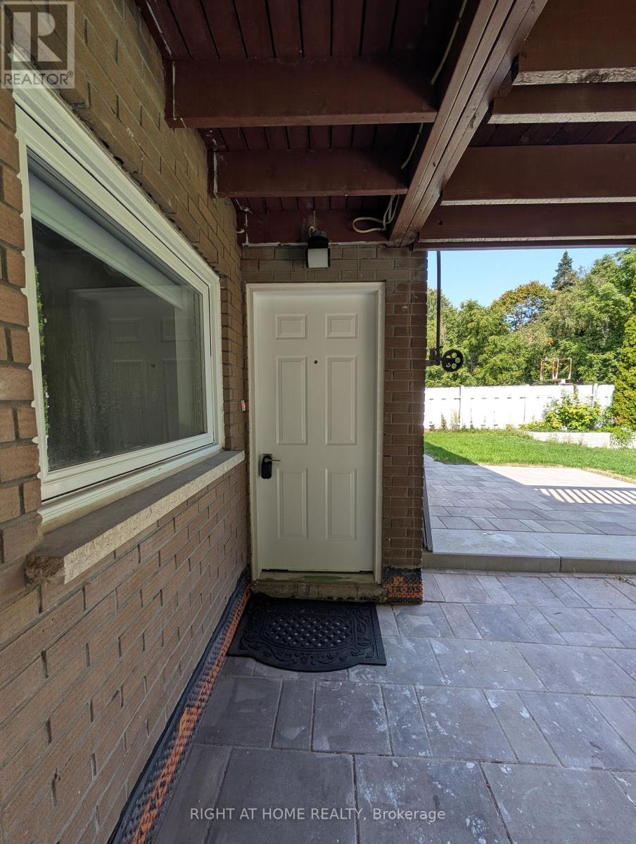 251 Meadow Road, Whitby, Ontario  L1N 3K1 - Photo 9 - E12391988