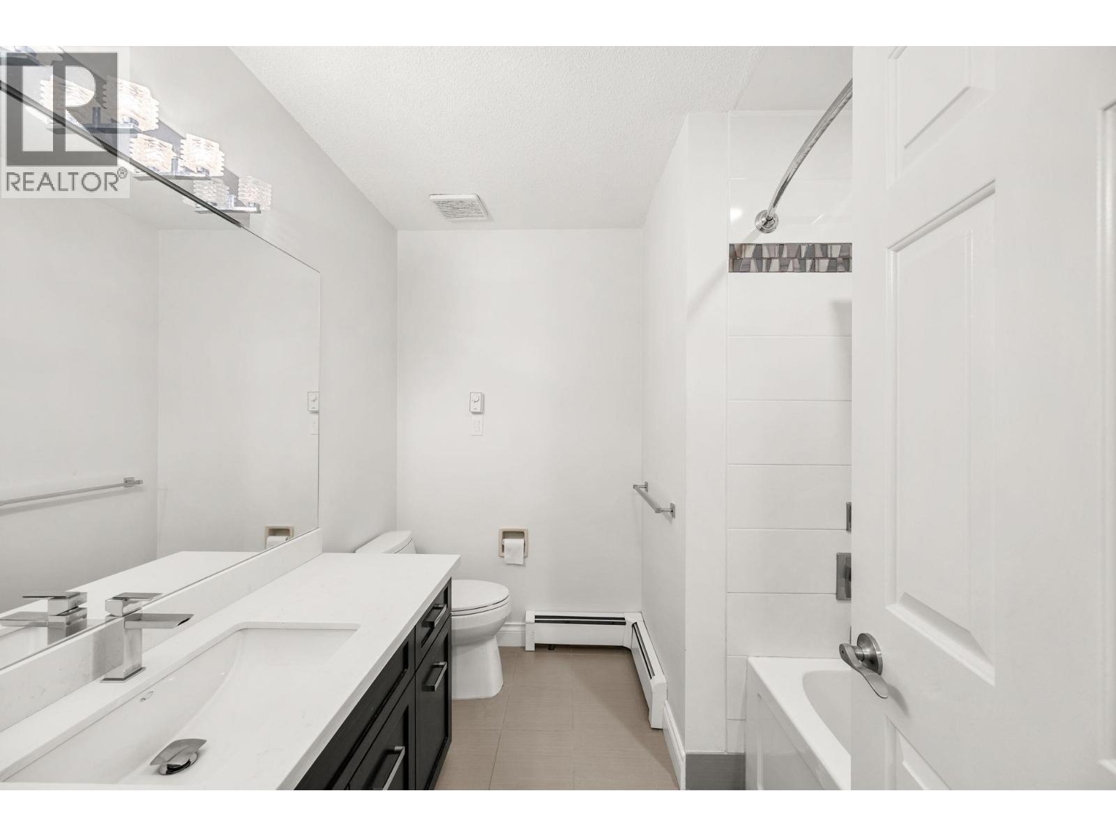 8711 Doulton Place, Richmond, British Columbia  V7C 5A3 - Photo 28 - R3044577