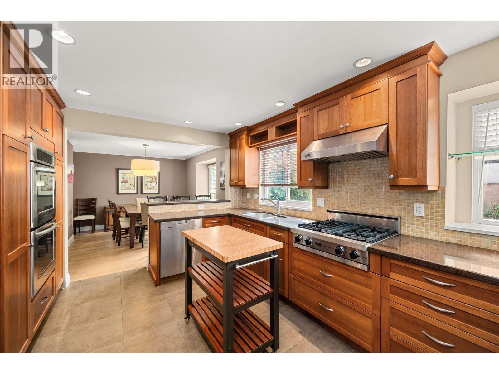 8711 Doulton Place, Richmond, British Columbia  V7C 5A3 - Photo 10 - R3044577