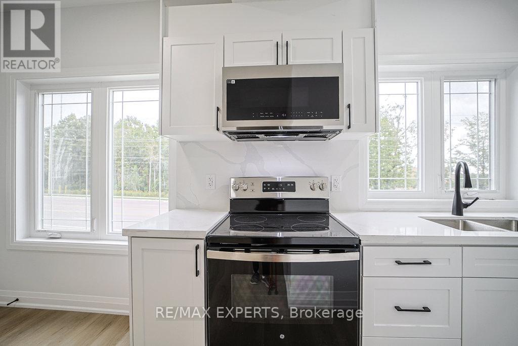 426 Veterans Drive, Barrie, Ontario  L4N 9G9 - Photo 22 - S12392011