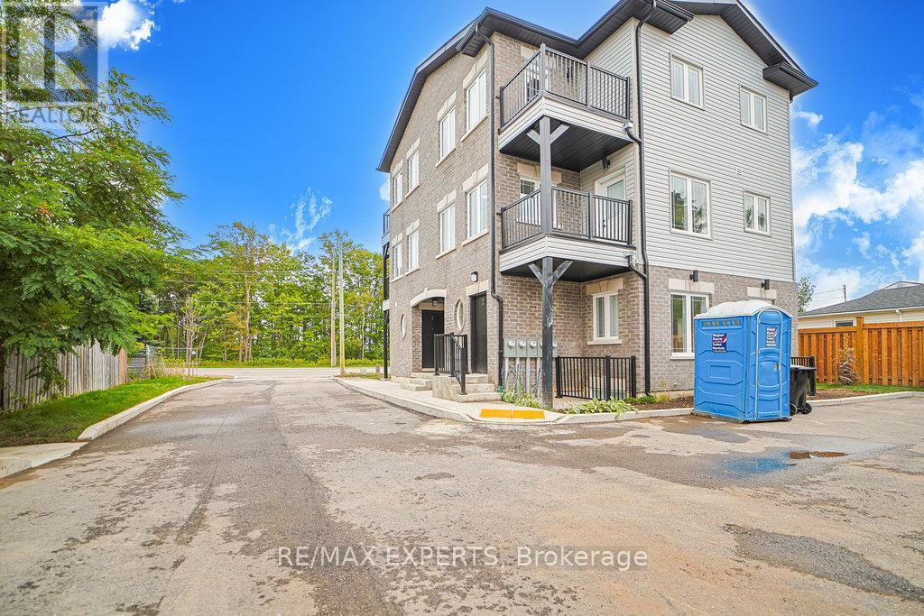 426 Veterans Drive, Barrie, Ontario  L4N 9G9 - Photo 39 - S12392011