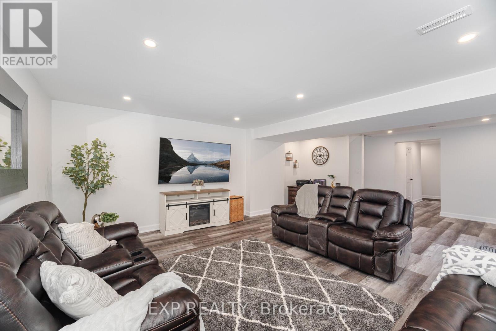 19 Gallowood Trail, Adjala-Tosorontio, Ontario  L0M 1J0 - Photo 33 - N12368175