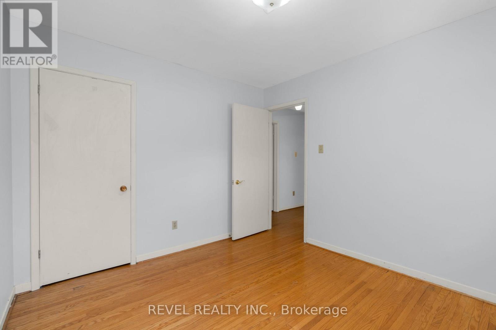 22 Belcourt Avenue, Barrie, Ontario  L4M 4E3 - Photo 21 - S12390396