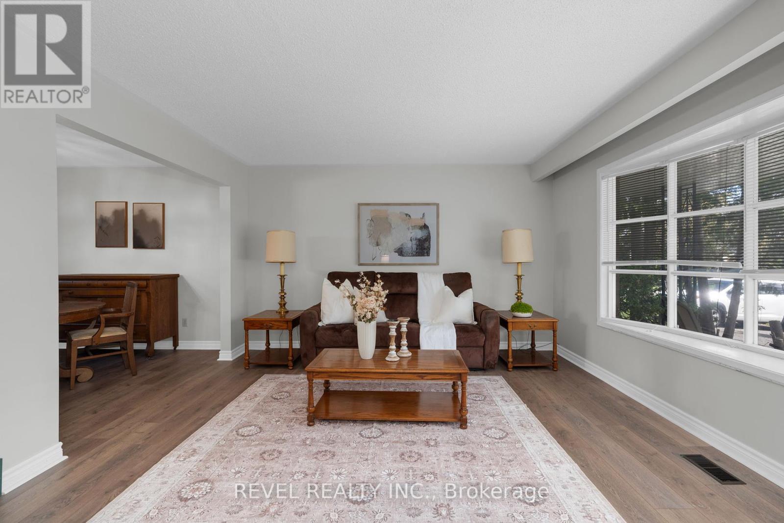 22 Belcourt Avenue, Barrie, Ontario  L4M 4E3 - Photo 5 - S12390396