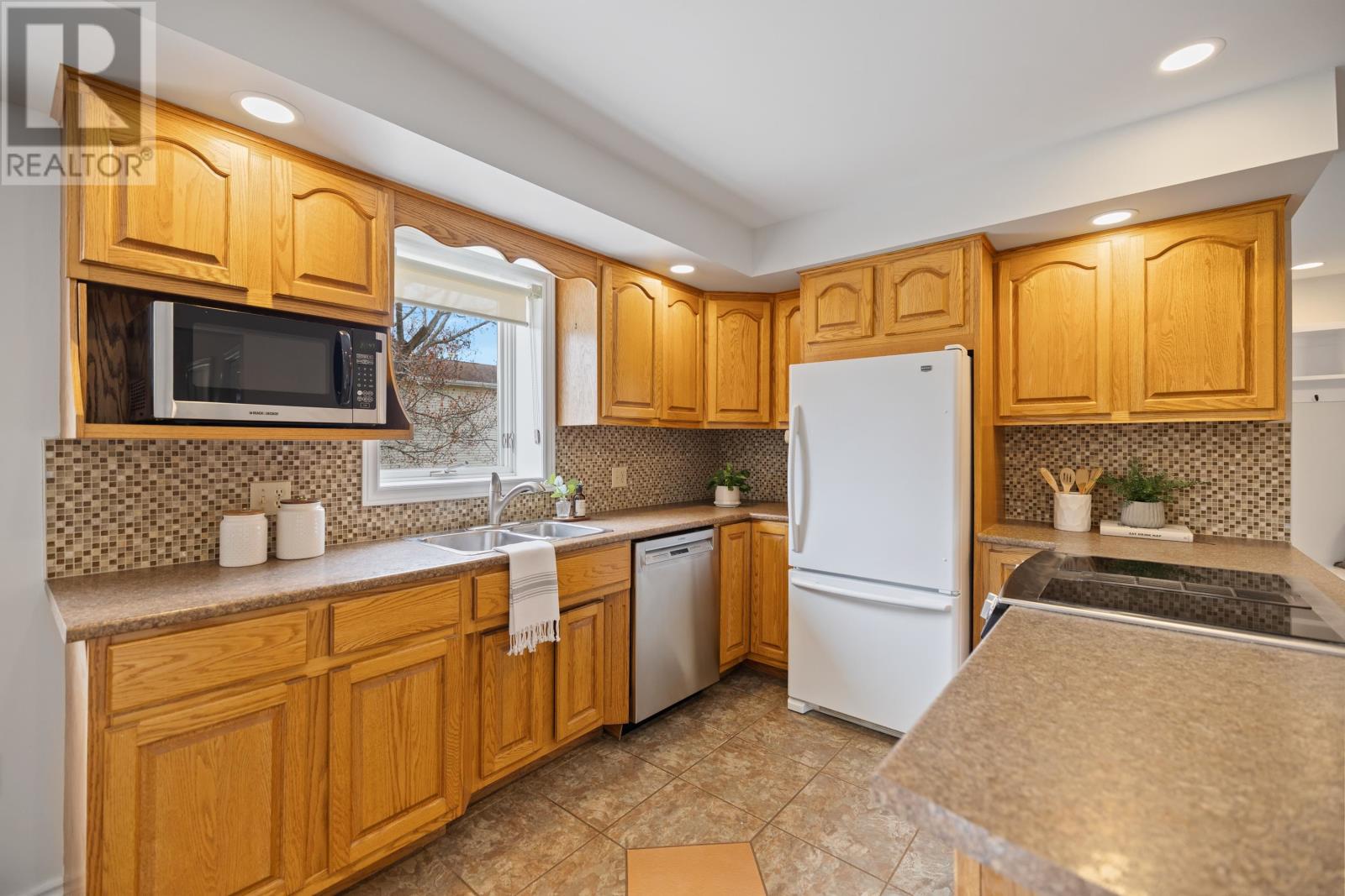 40 Bardin Crescent, Charlottetown, Prince Edward Island  C1E 1N2 - Photo 17 - 202522821