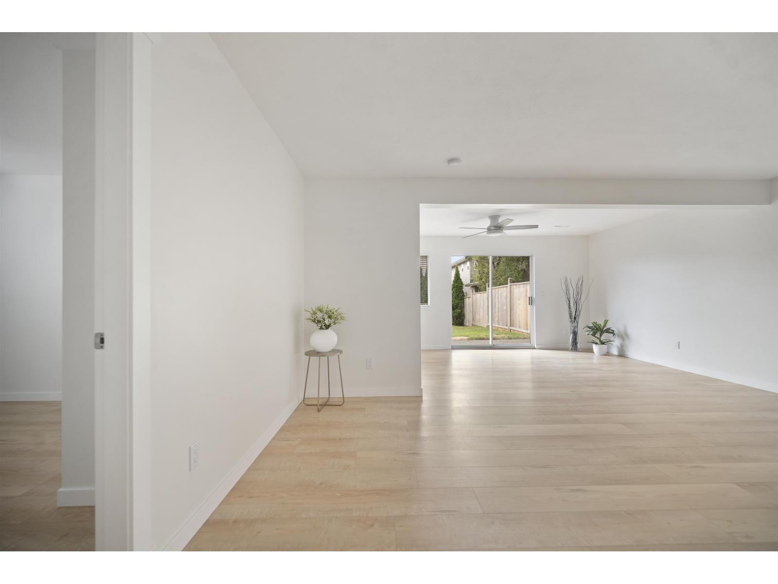 15582 Russell Avenue, White Rock, British Columbia  V4B 2R3 - Photo 26 - R3043981