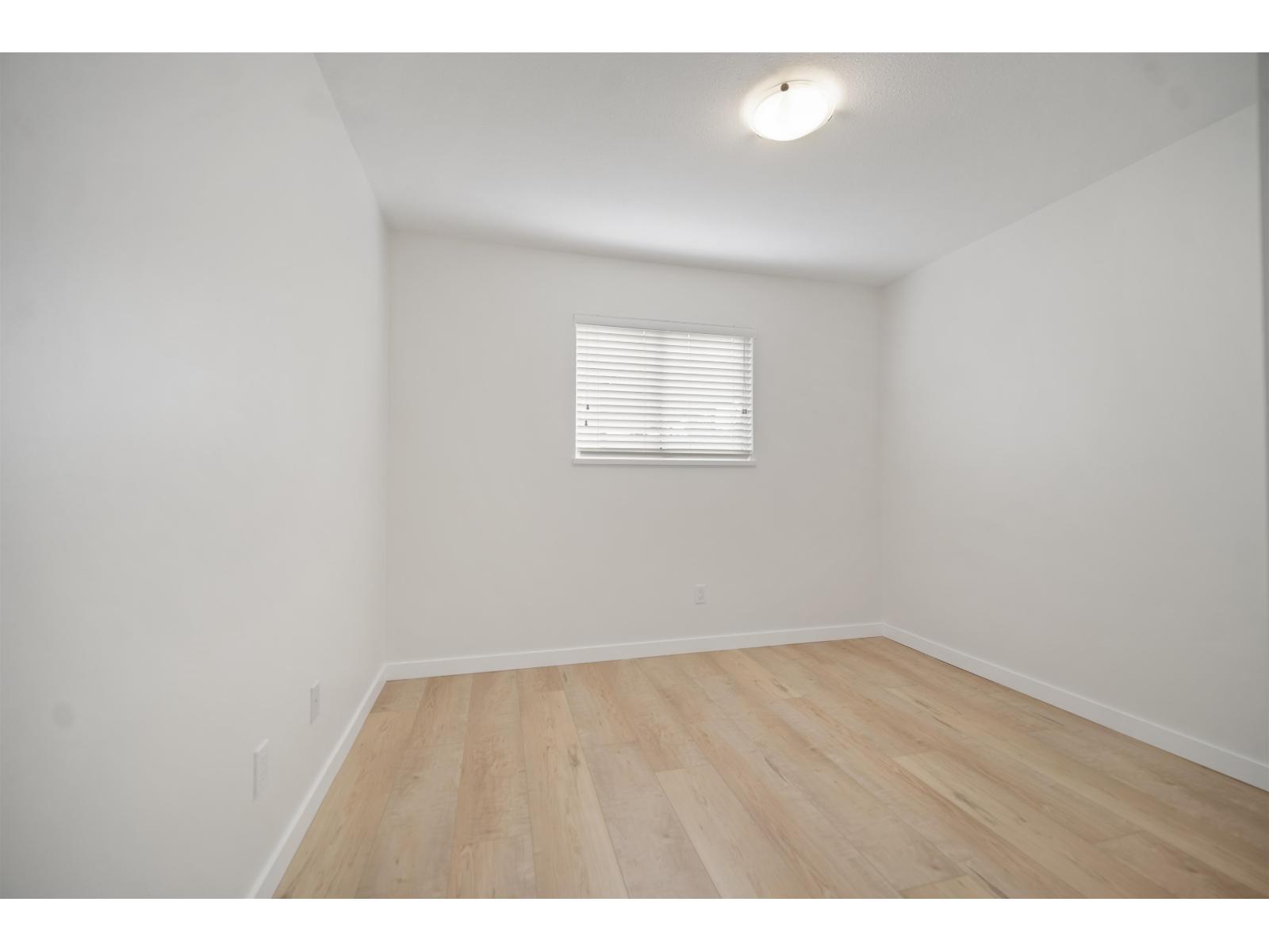 15582 Russell Avenue, White Rock, British Columbia  V4B 2R3 - Photo 29 - R3043981