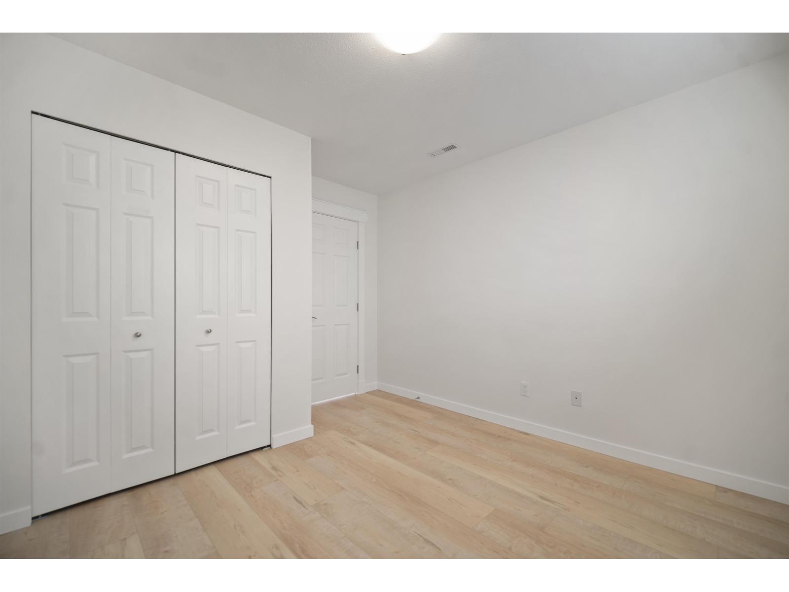 15582 Russell Avenue, White Rock, British Columbia  V4B 2R3 - Photo 30 - R3043981
